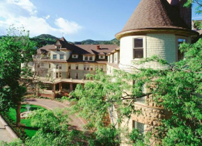 Гостиница Cliff House at Pikes Peak  Манитоу Спрингс
